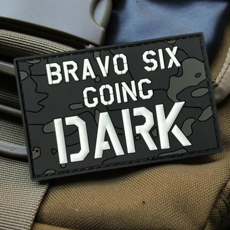 Bravo SIX Going Dark PVC parche luminoso parches de gancho y bucle brazalete militar insignia de moral mochila táctica pegatinas emblema - imagen 5