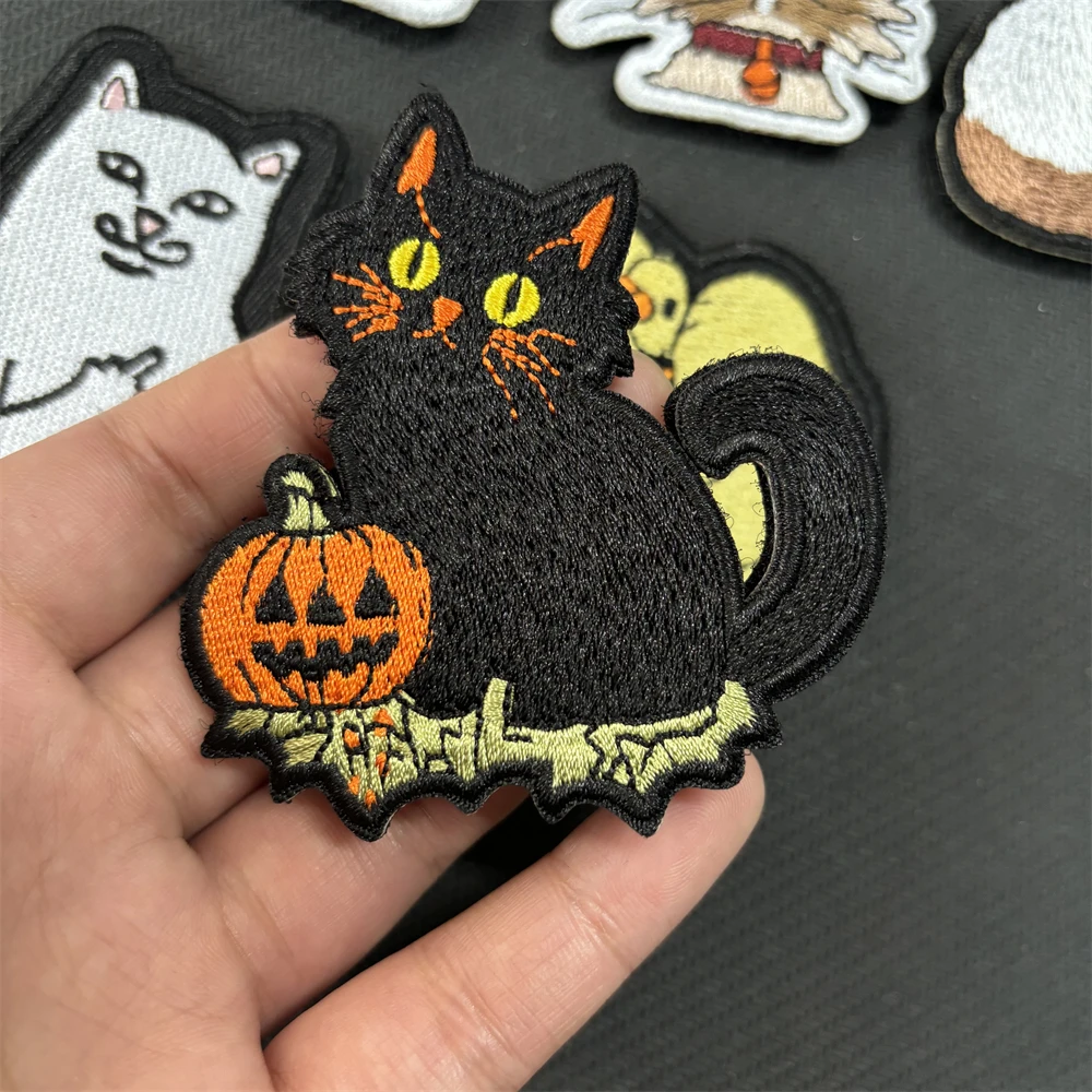 Hecho con la vida, parches bordados para perros, insignia divertida de moral de pato muscular para Fitness, emblema de gato de Halloween, pegatinas para mochila de animales lindos - imagen 3