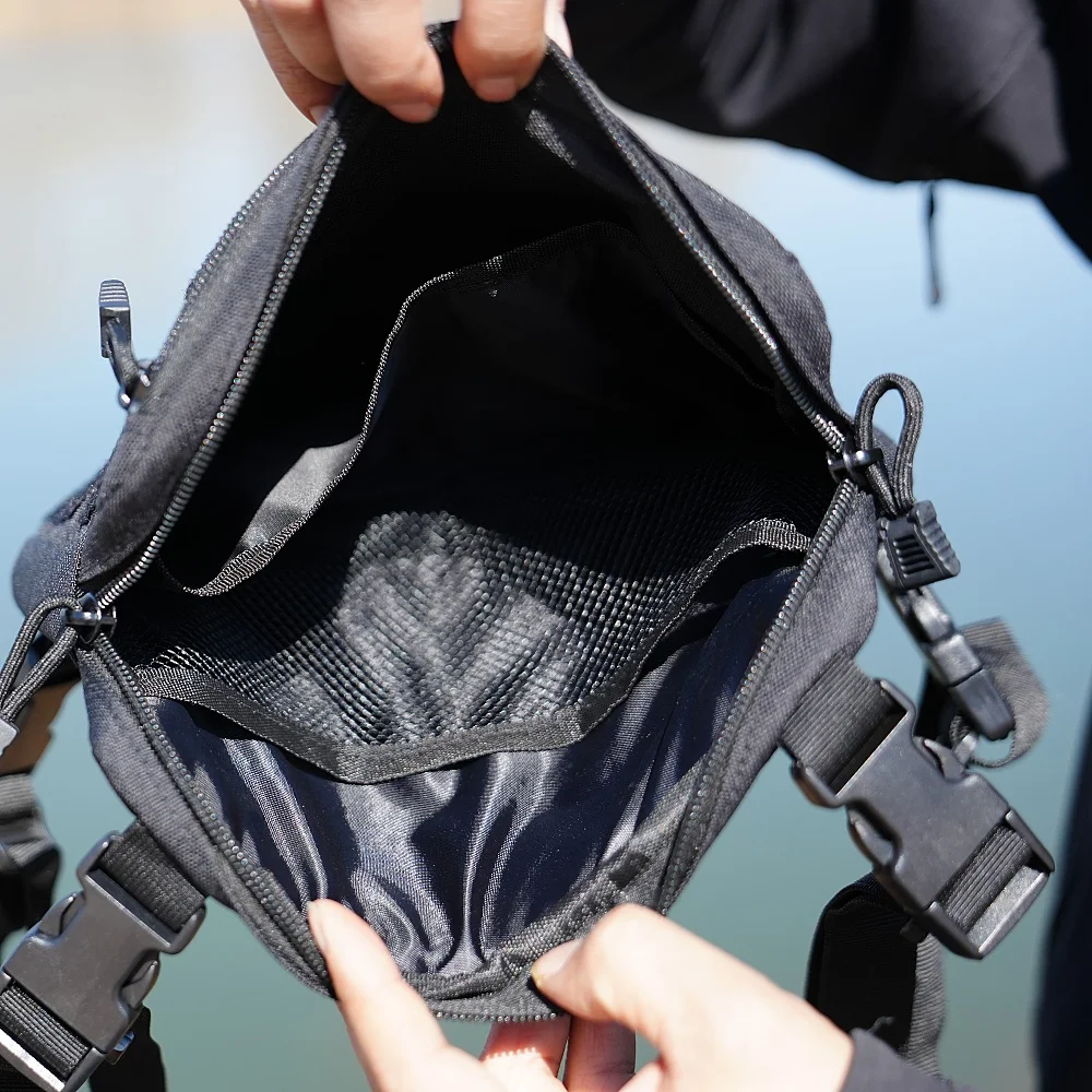 Bolsa táctica de pecho antirrobo con bolsillos y doble correa - imagen 4
