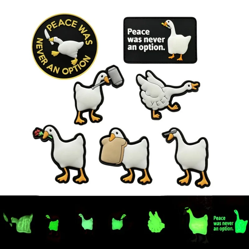 Parches luminosos de PVC de ganso blanco de dibujos animados, insignia de moral táctica, la paz nunca fue una opción, emblema de texto, mochila, pegatinas de gancho y bucle
