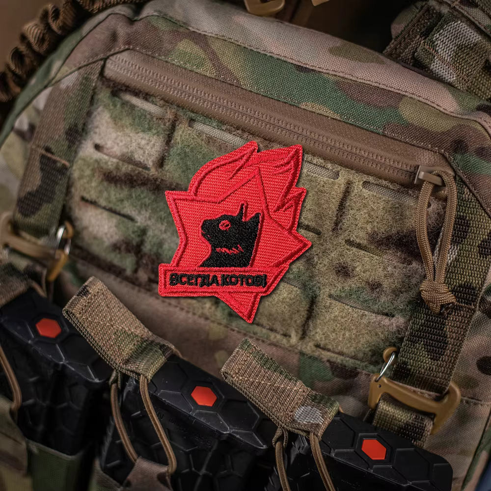 Parche táctico bordado gato negro flameado con velcro para mochila - imagen 5