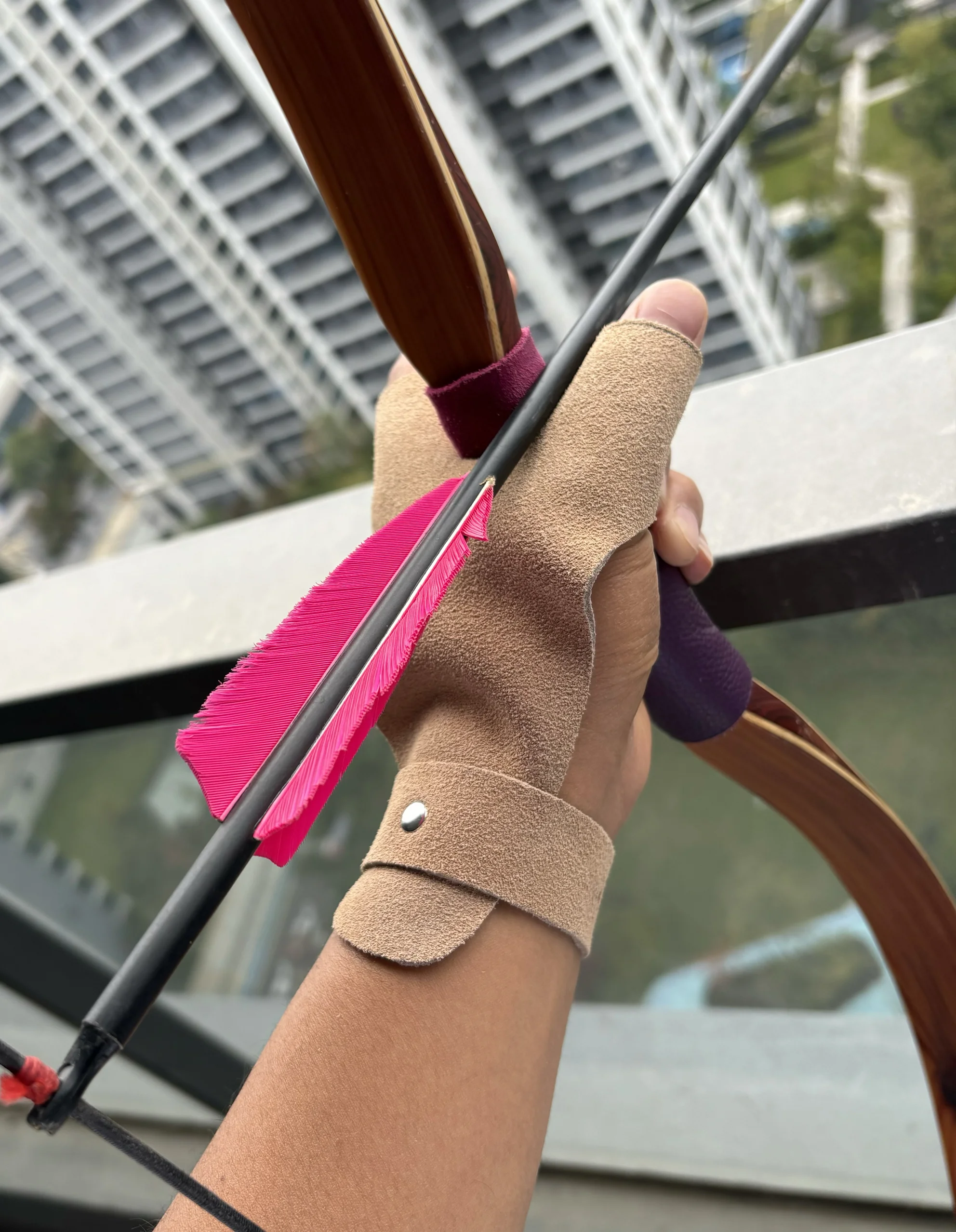 Guantes arquería cuero vacuno resistentes para tiro tradicional - imagen 3