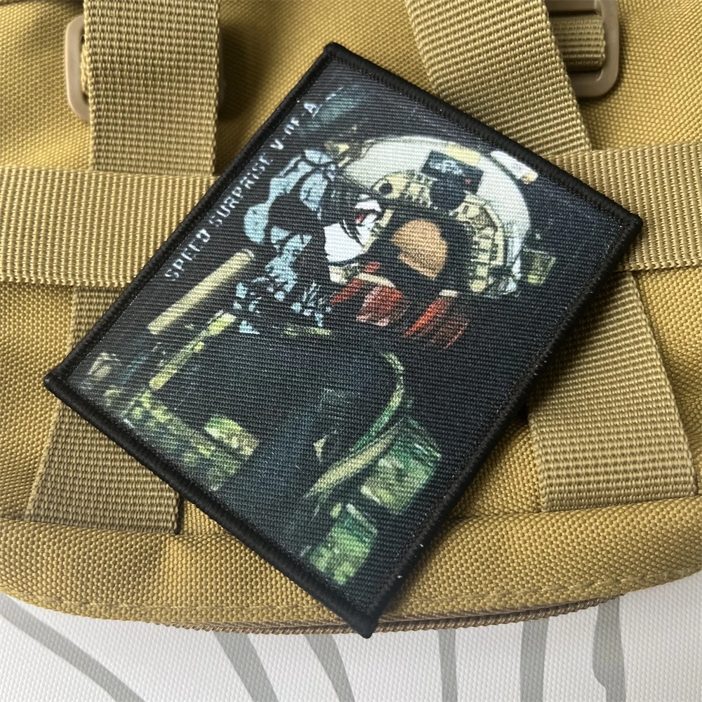 Pistola electromagnética bidimensional para niña, insignia de moral táctica Misaka Mikoto, decoración para mochila, pegatina de gancho y bucle con estampado - imagen 5