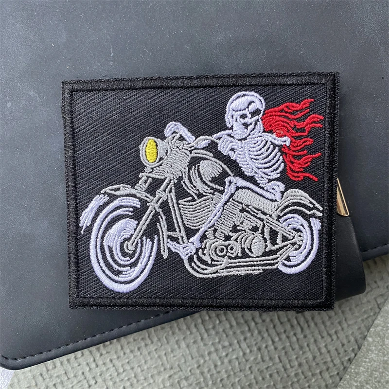 Parche de insignia de moral bordado para motociclistas, calavera para montar en bicicleta, brazalete militar táctico, gancho y bucle, accesorios para mochila, pegatinas - imagen 5