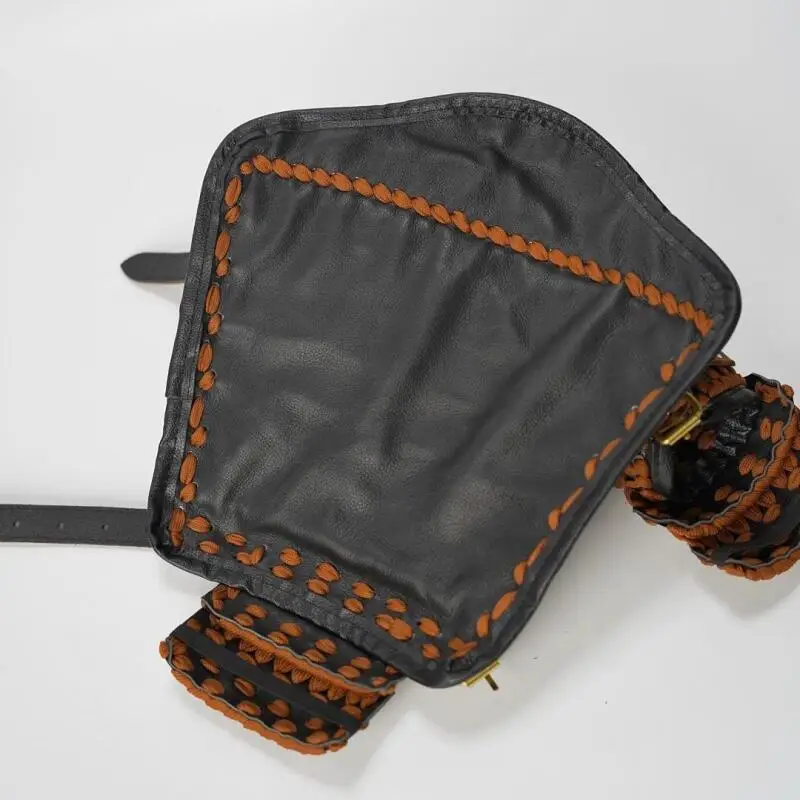 Conjunto de accesorios tipo brazal para vestuario