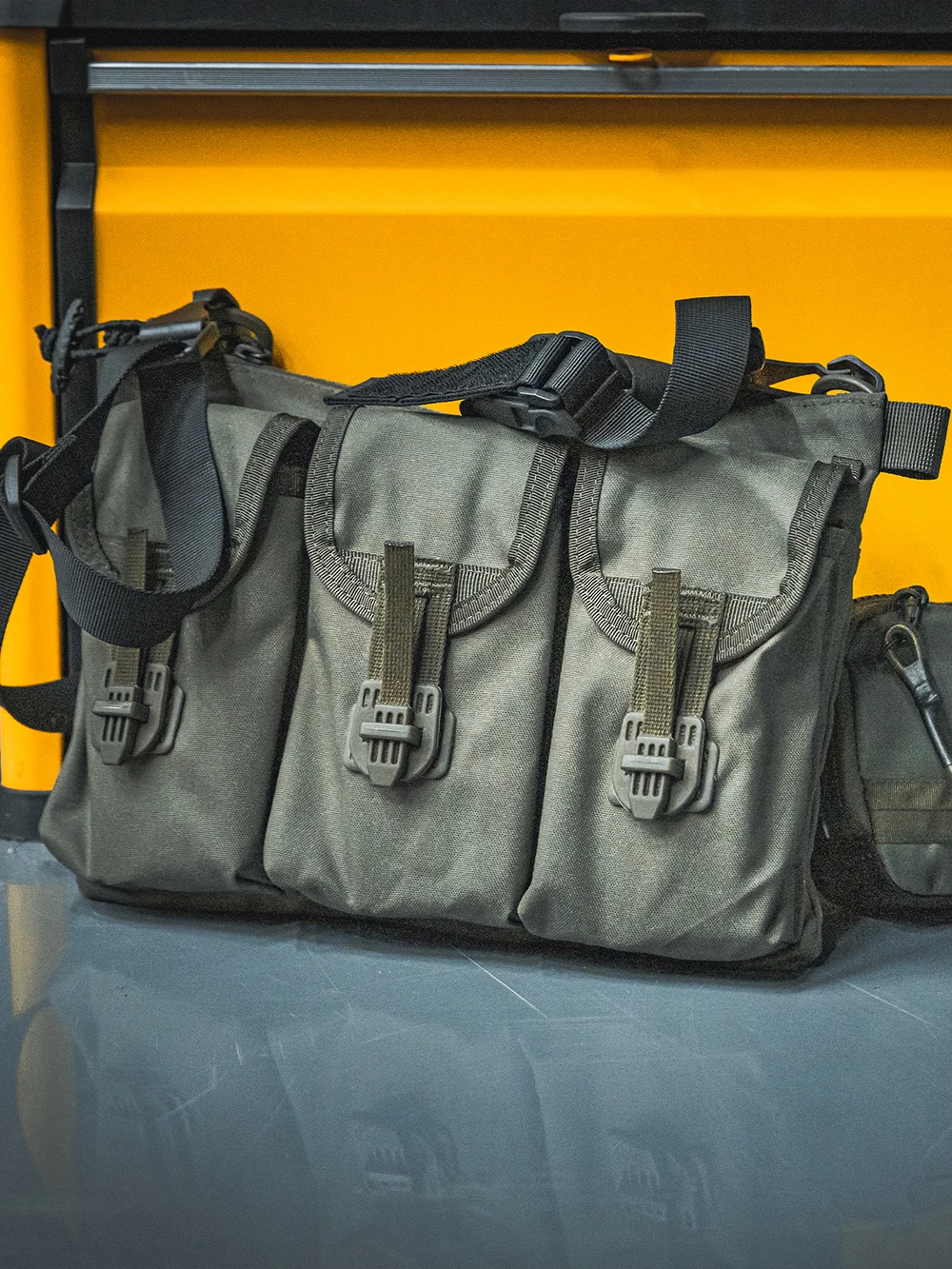 Bolso de hombro pequeño multidivisión de gran capacidad para deportes al aire libre, Viajes - imagen 2