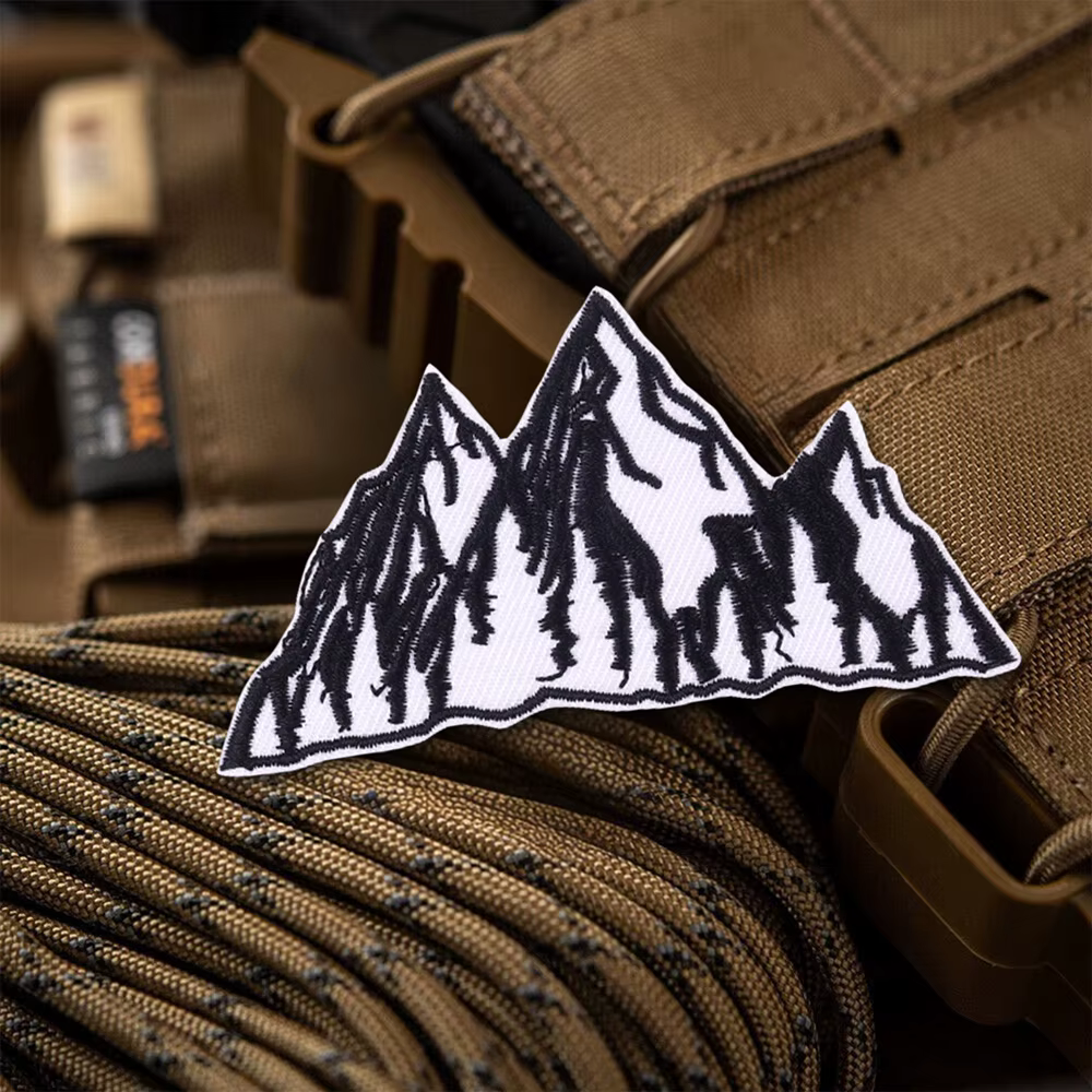 Parche bordado montaña termoadhesivo – Insignia moral militar - imagen 2