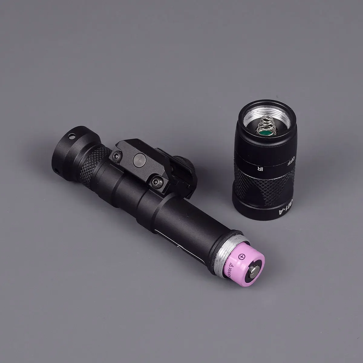 Luz infrarroja M600V-IR, luz de explorador, luz blanca y salida IR, riel Picatinny de 20mm con interruptor de presión para caza - imagen 2