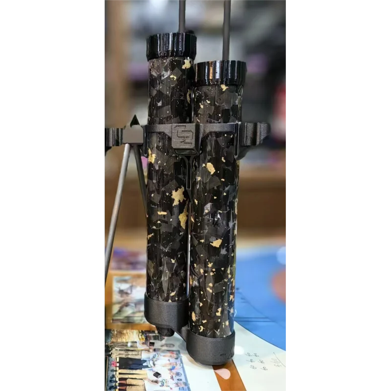 El Molle de ajuste sin herramientas del aljaba de fibra de carbono multimodo C2 es ligero, resistente y compacto de usar - imagen 2