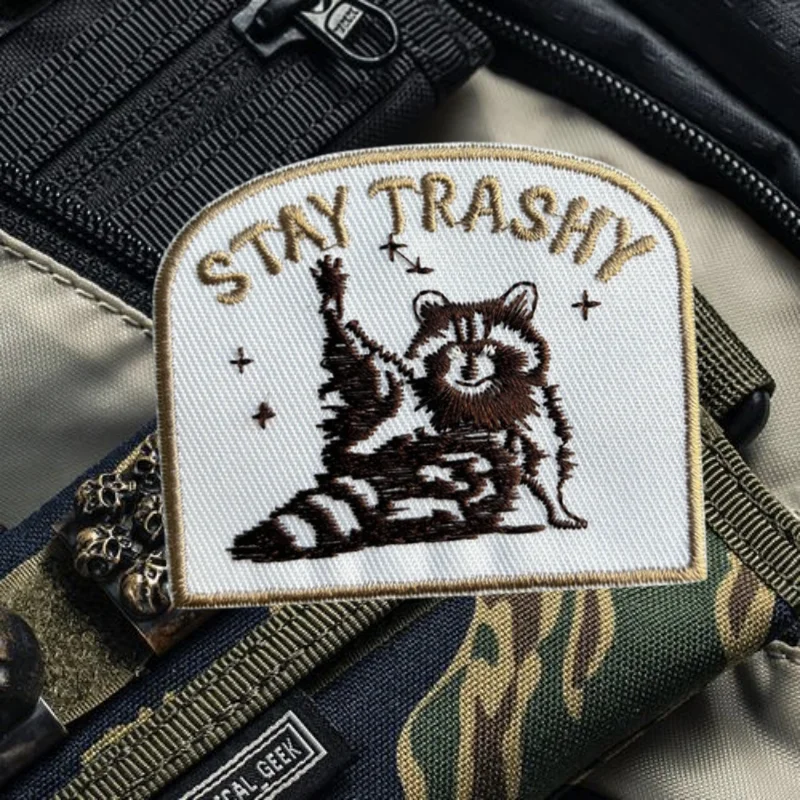 Parche bordado Stay Trashy, chaleco táctico, sombreros con gancho y bucle, insignia de moral, mochila, pegatinas decorativas, parches para brazalete para ropa - imagen 4