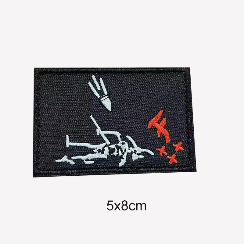 Parches bordados de barba pirata de Edward, parche de gancho y bucle de corazón rojo Tridente, brazalete táctico, insignias de moral en mochila, sombreros, pegatina - imagen 4