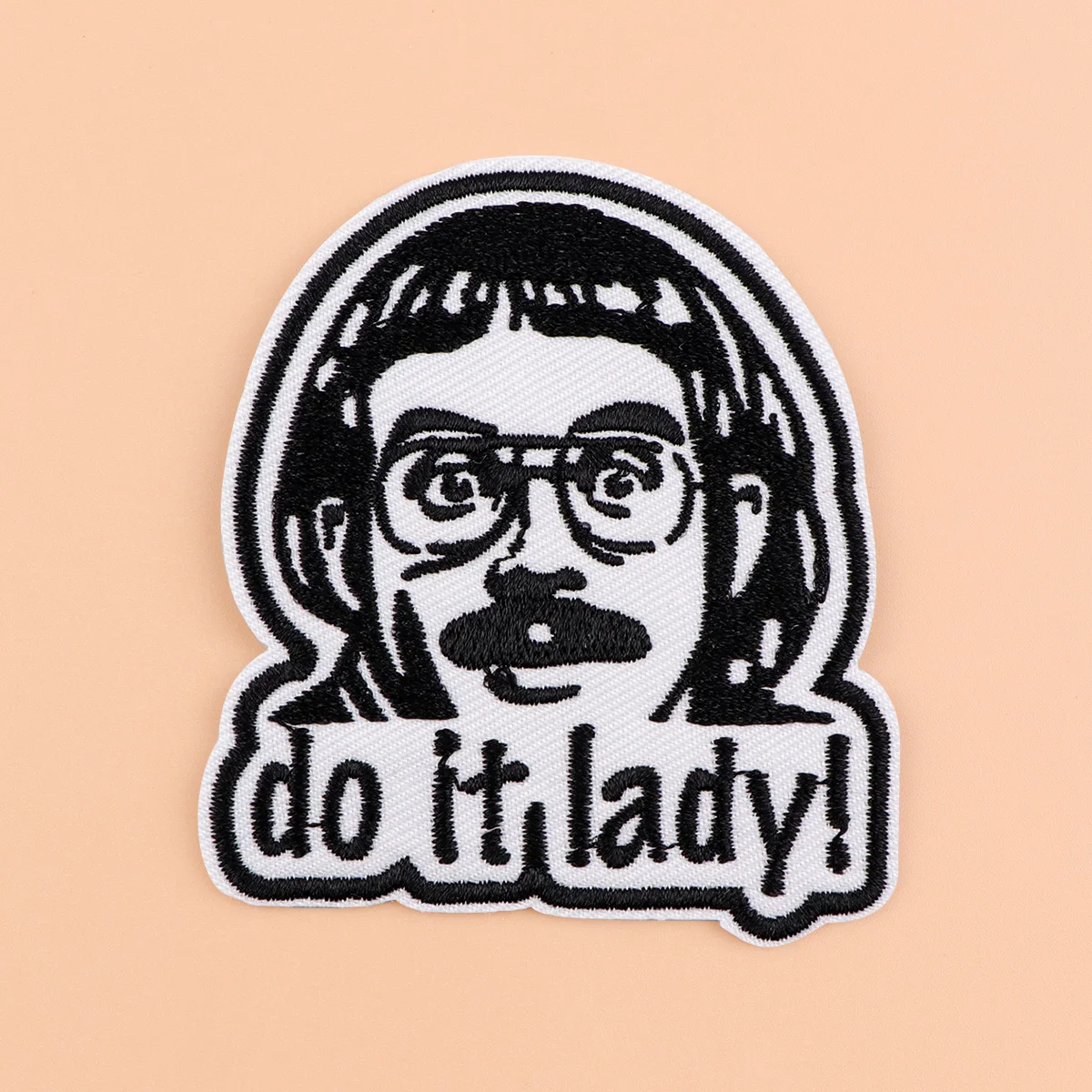 Parche bordado divertido Do It Lady – Termoadhesivo para ropa - imagen 3