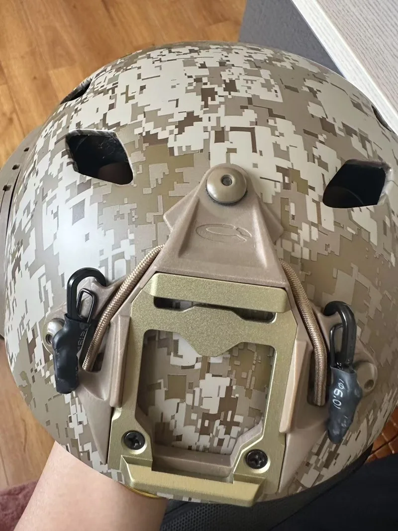 Casco de seguridad para ciclismo deportivo de fibra de carbono SF perforado para deportes al aire libre - imagen 2