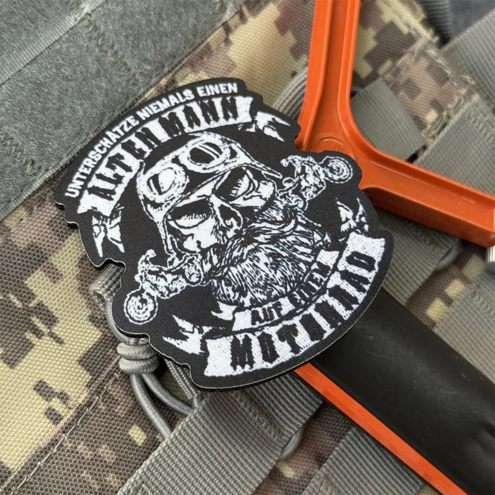 Parche Chevron de anciano en una motocicleta, insignia de moral táctica, apliques del ejército militar, parches de gancho y bucle impresos para ropa - imagen 3