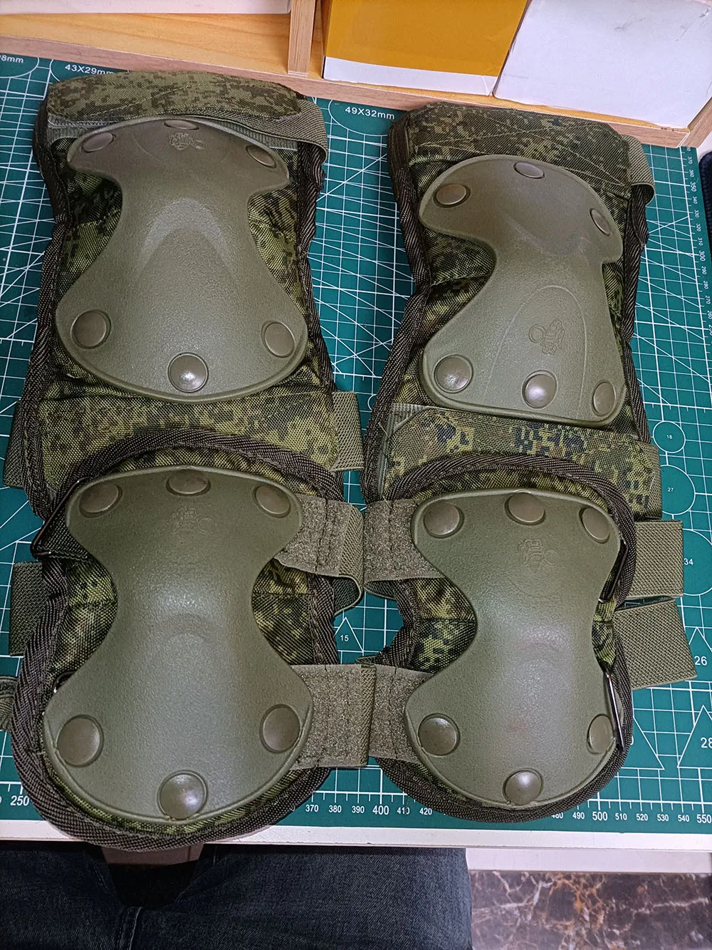 Rodilleras y coderas de camuflaje para hombre, protección táctica, verde, pequeño, 6B51 - imagen 2
