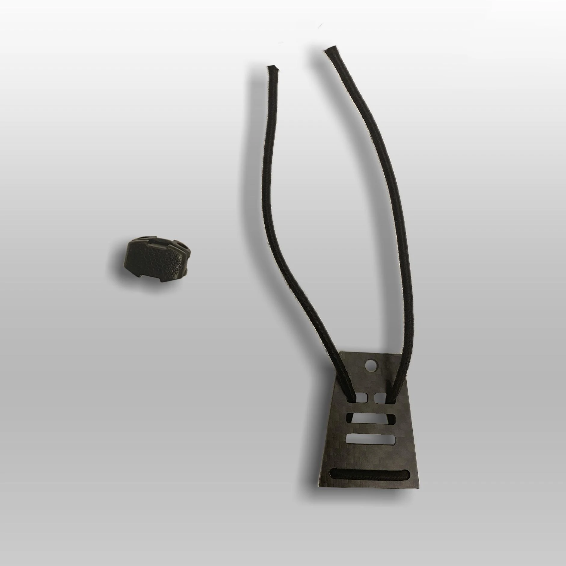 Componente de expansión multifuncional para exteriores con fijación de torniquete antipérdida de fibra de carbono - imagen 2