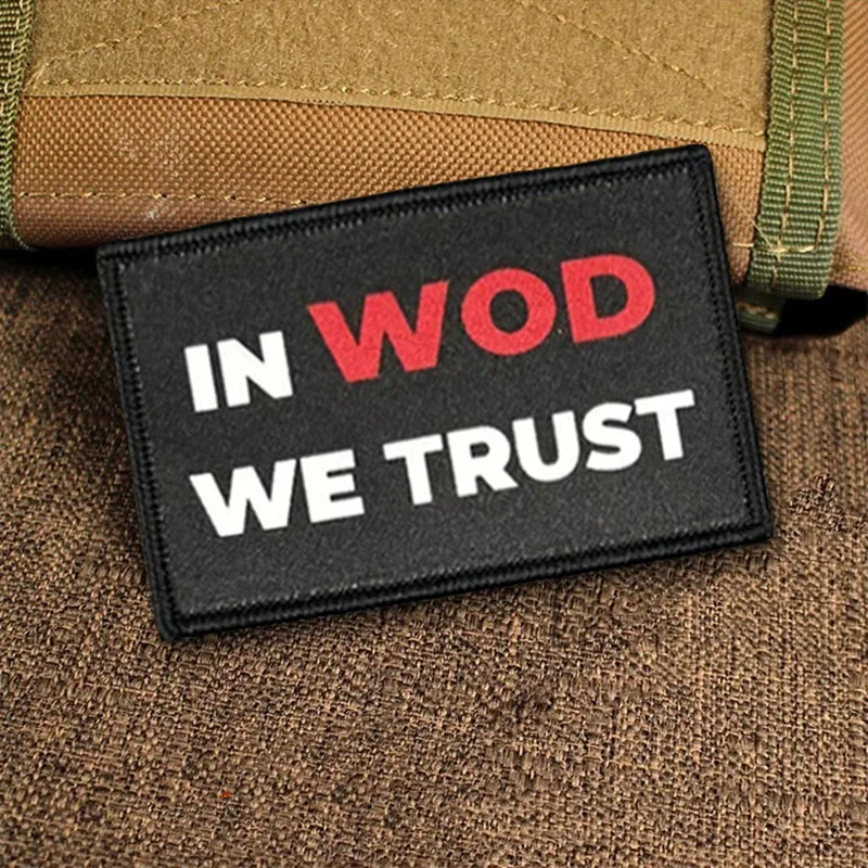Parche táctico 'In WOD We Trust', parches de gancho y bucle, brazalete, insignia de moral militar, mochila Chevron, pegatinas para chaleco - imagen 4
