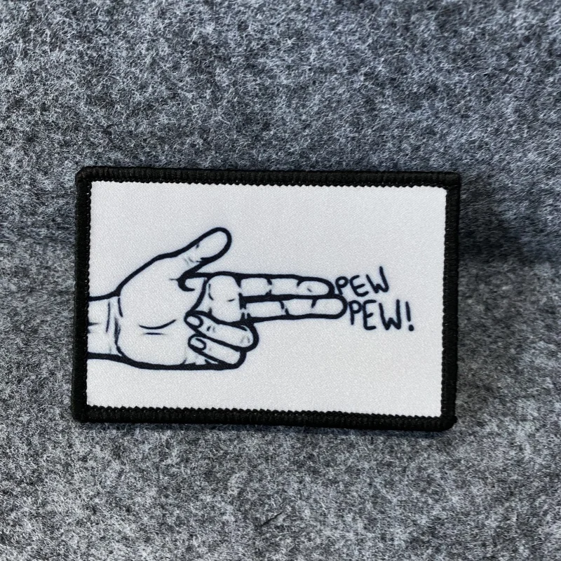 Pistola de mano PEW, insignia de moral, brazalete que decidas llorar, Parche de gancho y bucle, cara sonriente, emblemas divertidos, pegatina táctica Meme - imagen 4