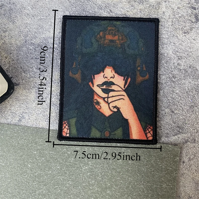 'Niña militar tatuada' con parche táctico de moral NVG, insignia de hoz de calavera, brazalete con gancho y bucle, mochila para exteriores, pegatina para sombrero - imagen 4