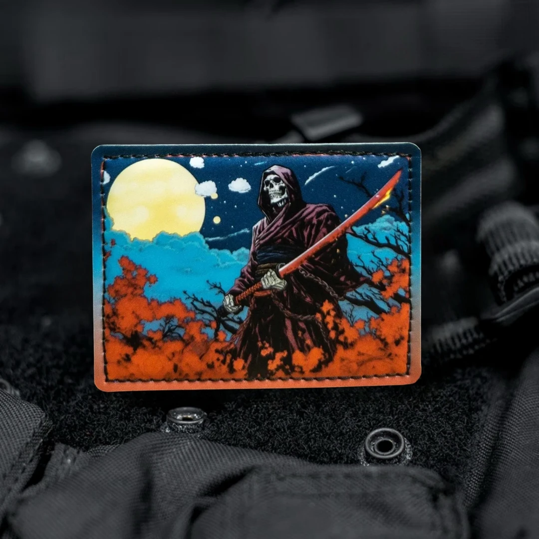 Debajo de la luz de la luna, abate, parche de gancho y bucle impreso de PU, insignia de moral táctica, pegatina de cráneo Reaper - imagen 4