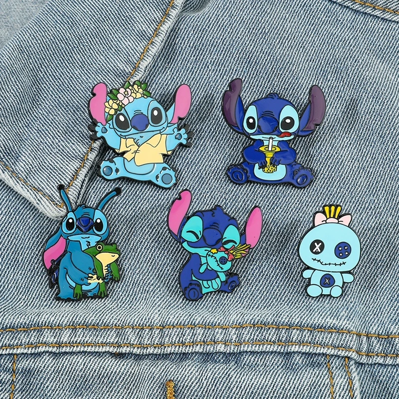 Broche de la serie Stitch, lindo insignia de metal de anime de dibujos animados europeos y americanos, accesorios de mochila Diy, regalos de fiesta - imagen 5