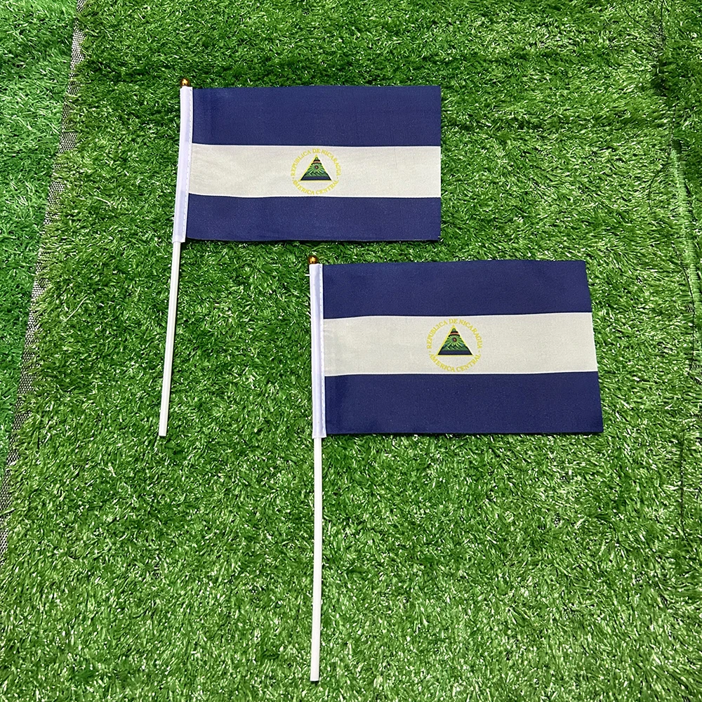 Bandera del cielo bandera de mano de Nicaragua 10/20/50/100 Uds 21*14cm banderas onduladas de mano de Nicaragua con poste de plástico para decoración de actividades deportivas - imagen 2
