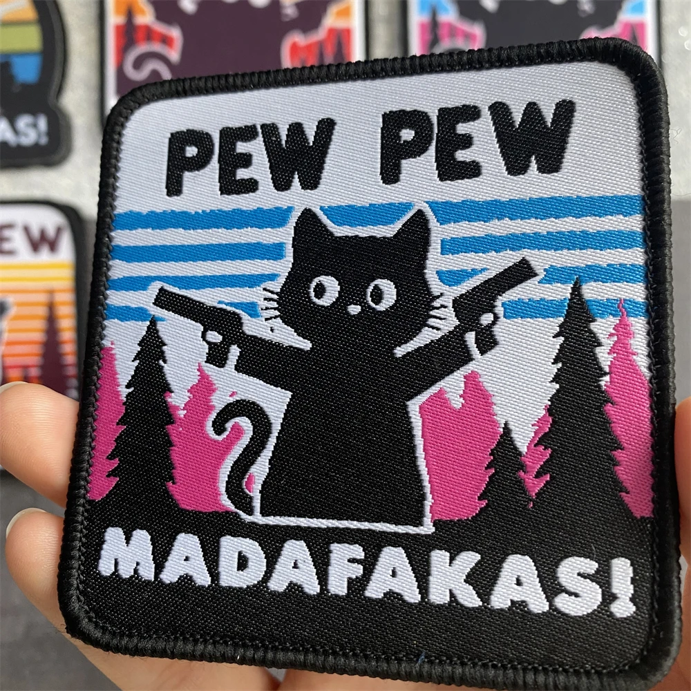 PEW PEW Madafakas pistola insignia de moral táctica parche gato negro es brazalete fino parches de tela divertido gancho y bucle mochila emblemas - imagen 3