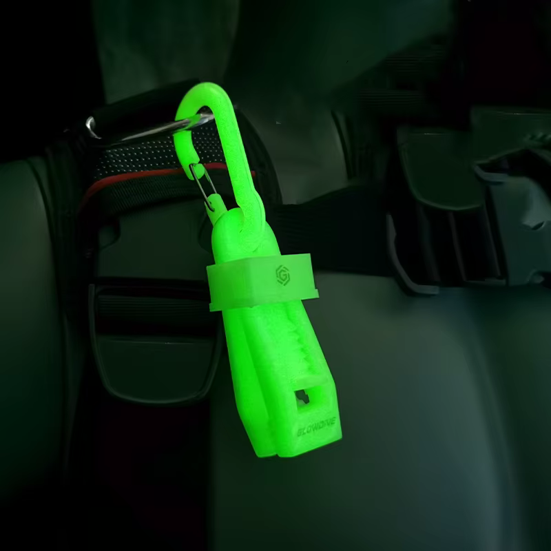 Clip táctico fosforescente para guantes con liberación rápida
