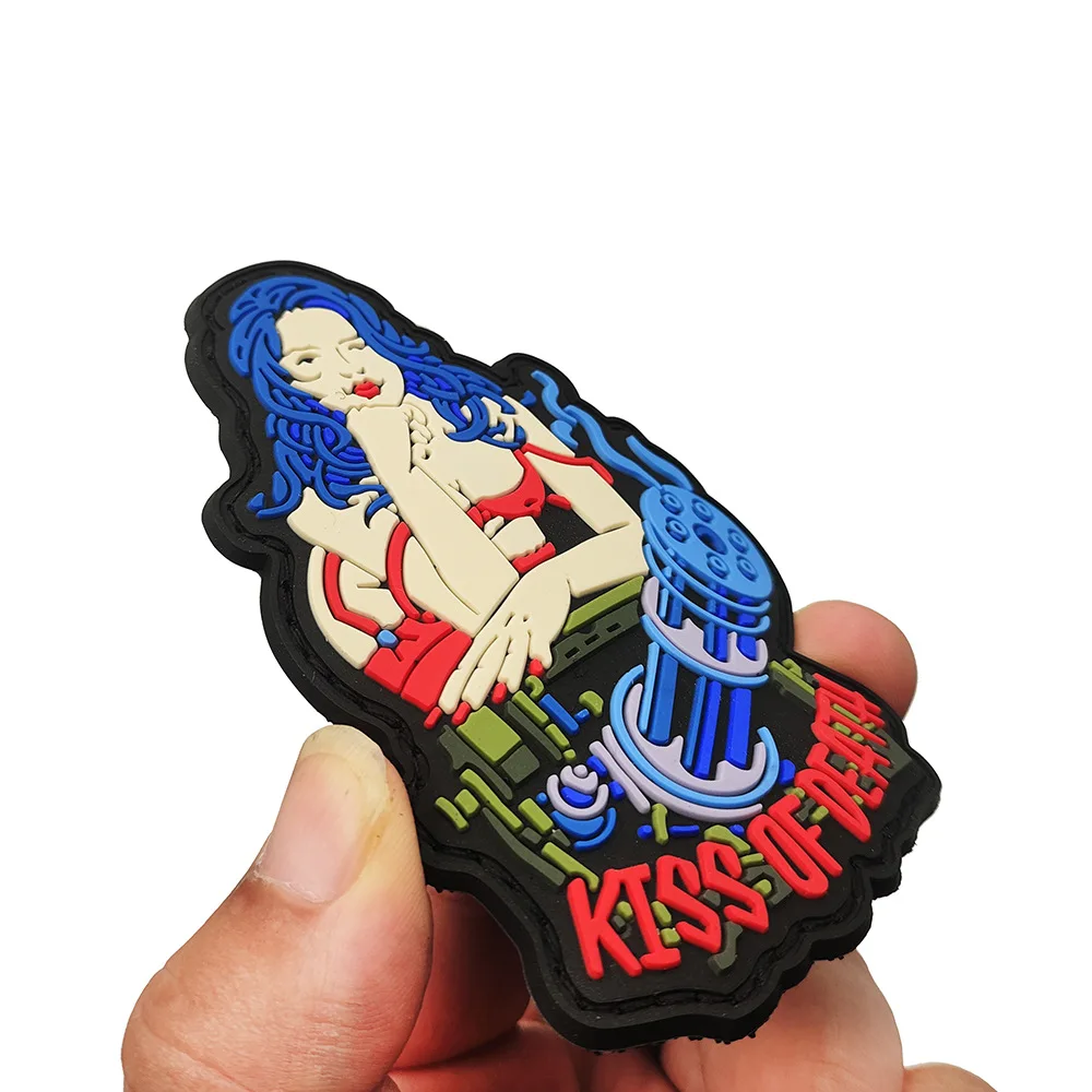 Estoy a TRIGGERNOMETRY hermosa chica beso de la muerte parches de mochila al aire libre de PVC 3D insignias de moral militar táctica con gancho - imagen 3