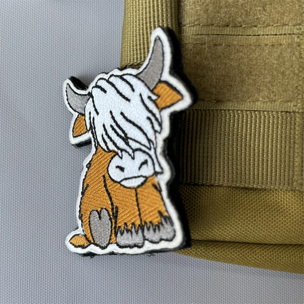 Parche bordado de buey de alta montaña, insignia de moral táctica, pegatina de gancho y bucle, decoración de mochila - imagen 3
