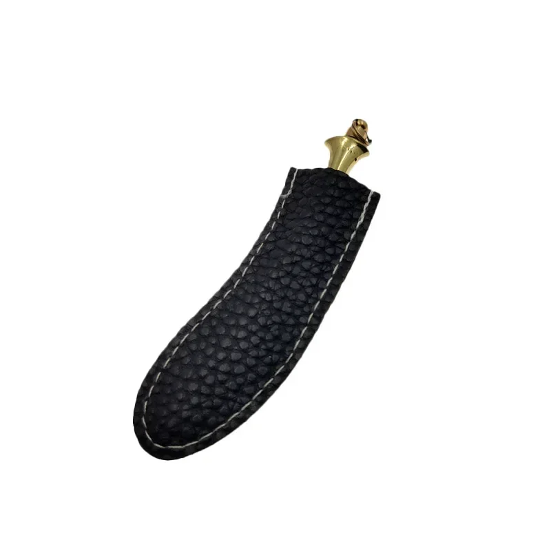 Embalaje del cuchillo mostrando el contenido: cuchillo, funda y estuche