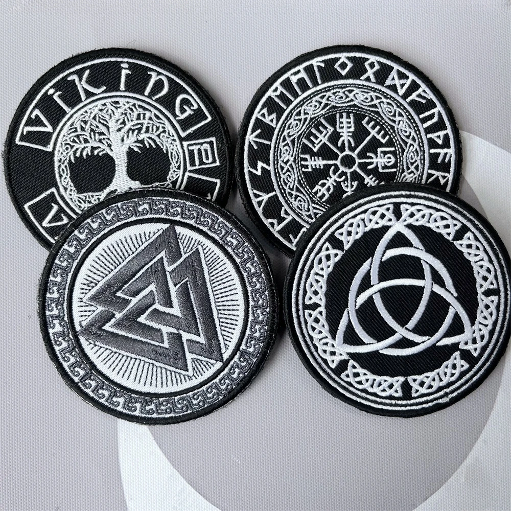 Parches bordados con hacha de árbol de la vida, símbolo vikingo, insignia de moral táctica, pegatina de gancho y bucle para mochila - imagen 2