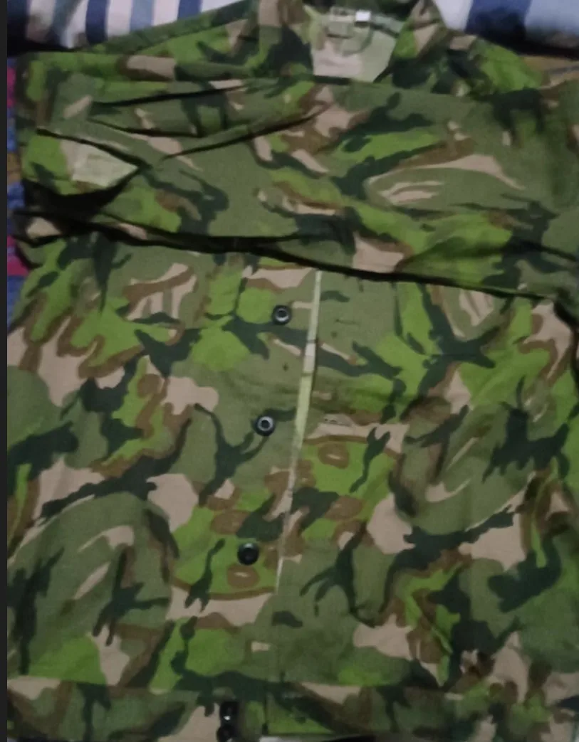 Sombrero de camuflaje grande, top desmontable y pantalones, traje de camuflaje - imagen 5