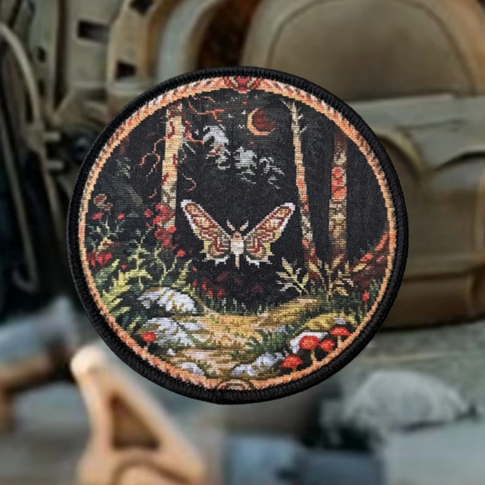 Parche táctico de moral sinfónica nocturna de mariposa, brazalete militar personalizado, parches de gancho y bucle impresos para ropa, pegatina para mochila - imagen 3