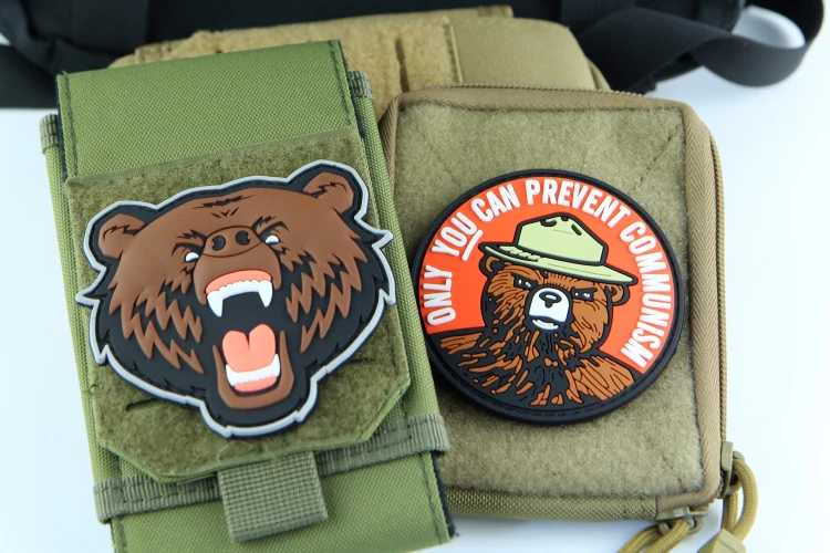 Parches personalizados de oso marrón feroz, insignia de moral de PVC, brazalete creativo de dibujos animados, mochila táctica, pegatina de gancho y bucle - imagen 5