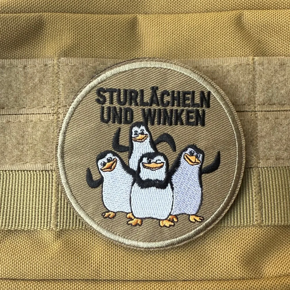 Parche táctico bordado pingüinos con gancho y bucle moral militar - imagen 2