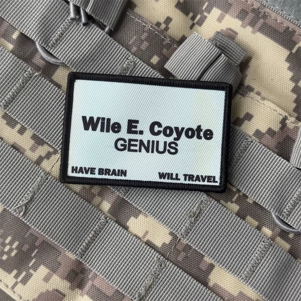 Parche humorístico Wile E Coyote – Velcro para equipo táctico - imagen 3