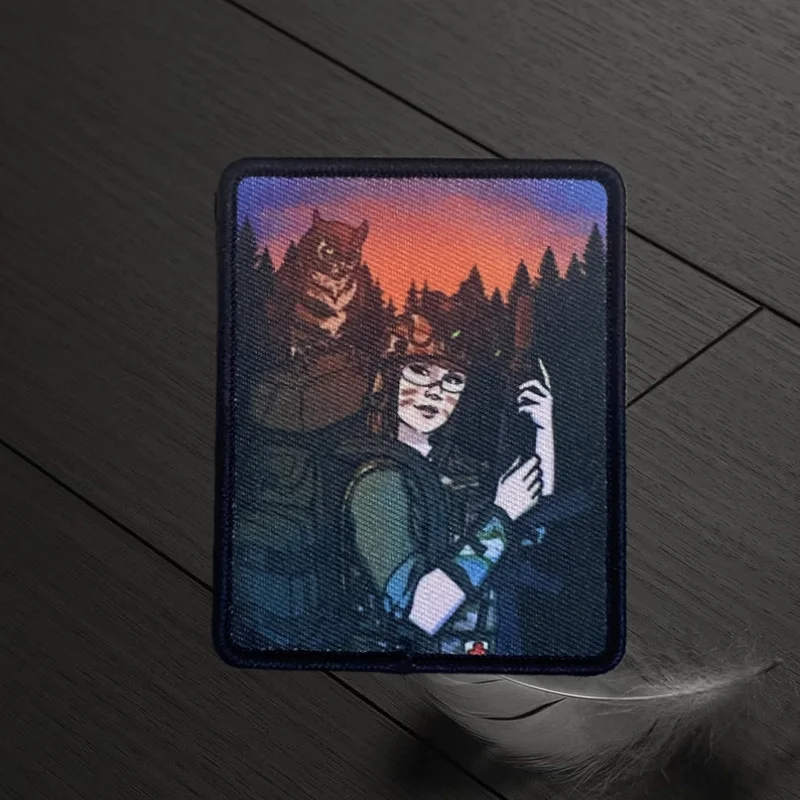 Parche táctico de búho sospechoso, insignia de moral de Chica de Anime, gancho y bucle impreso, mochila militar, ropa, pegatina decorativa, brazalete - imagen 4