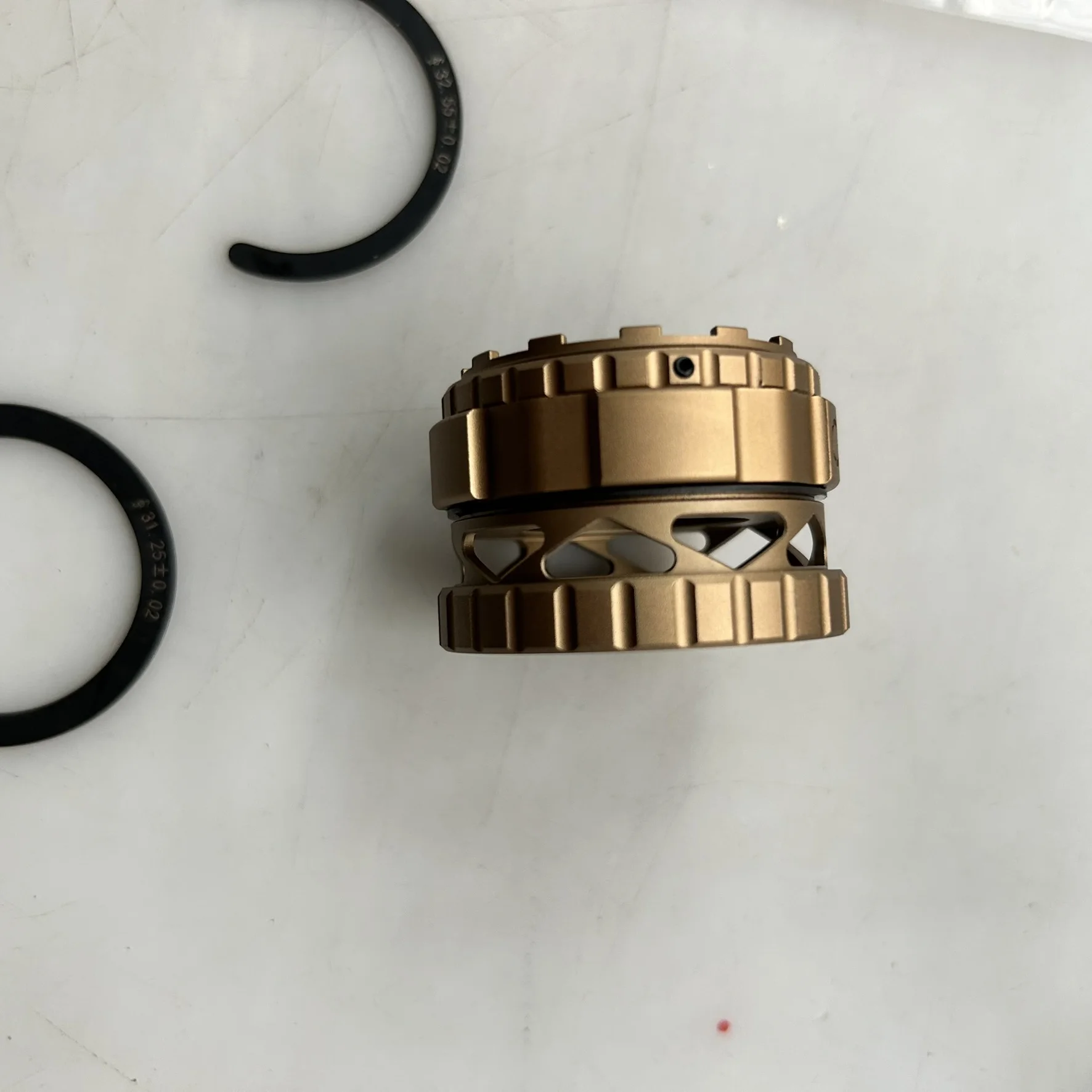 Escudo de restricción de luz anodizado de aluminio mecanizado CNC PVS31 y GPNVG-18 - imagen 2