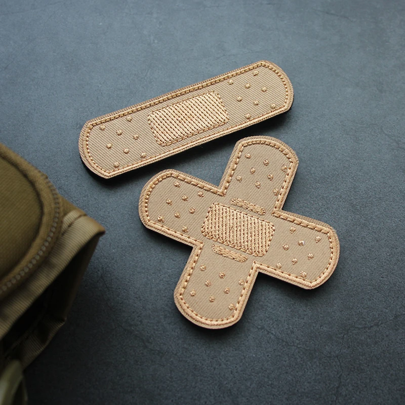 OK Taut parche adhesivo para mochila con brazalete bordado con patrón de dibujos animados - imagen 2