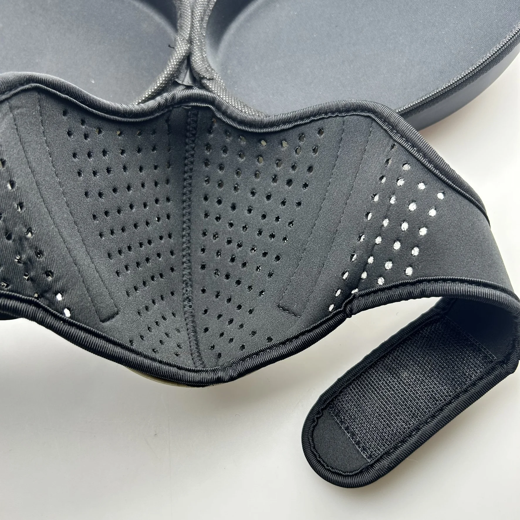 Máscara de seguridad de media cara a prueba de polvo: protección ligera con ventilación - imagen 2