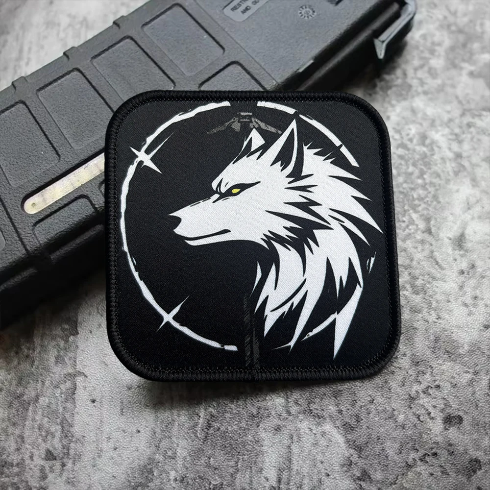 Parche táctico Lobo Solitario moral estampado con velcro para uniforme - imagen 5