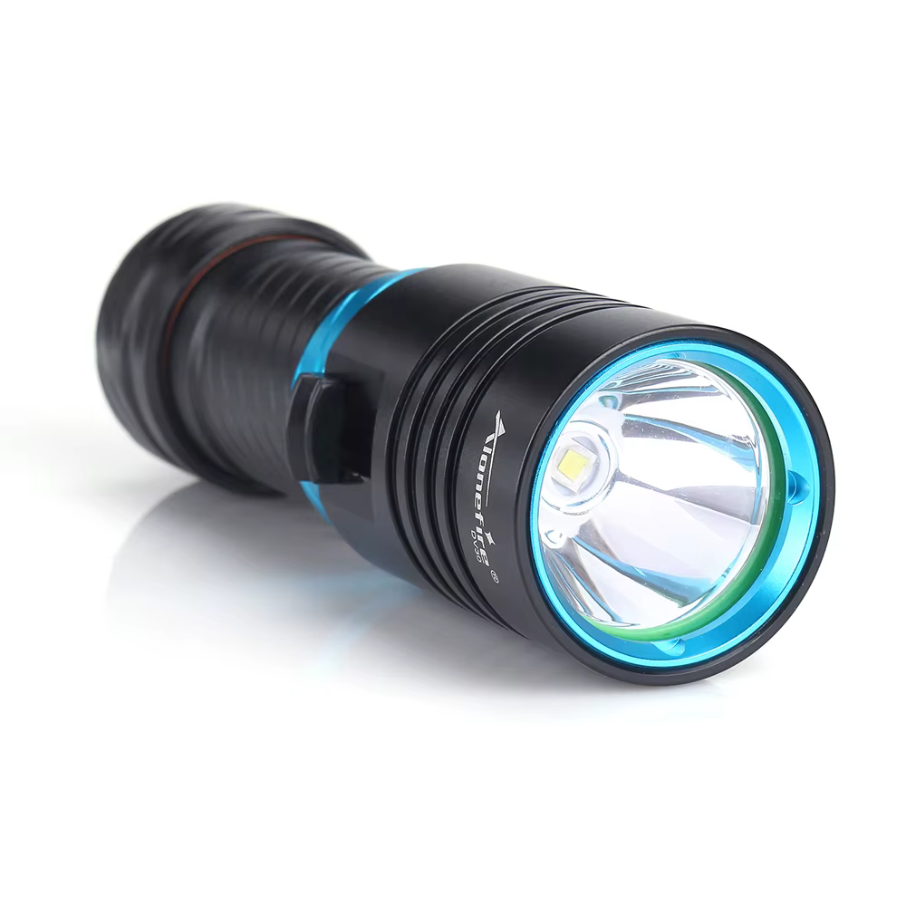 Linterna LED subacuática táctica impermeable para buceo y camping