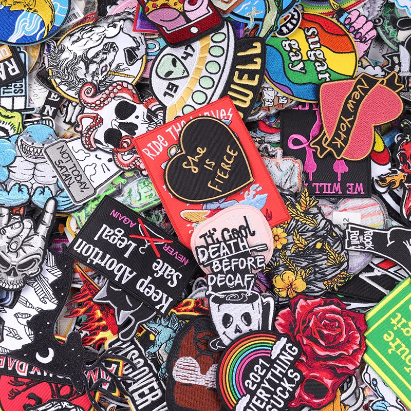 10/20/30/40/50 Uds. Parche bordado Punk de envío aleatorio, parches para planchar, parches bordados de calavera de Rock, pegatinas decorativas con personalidad - imagen 3