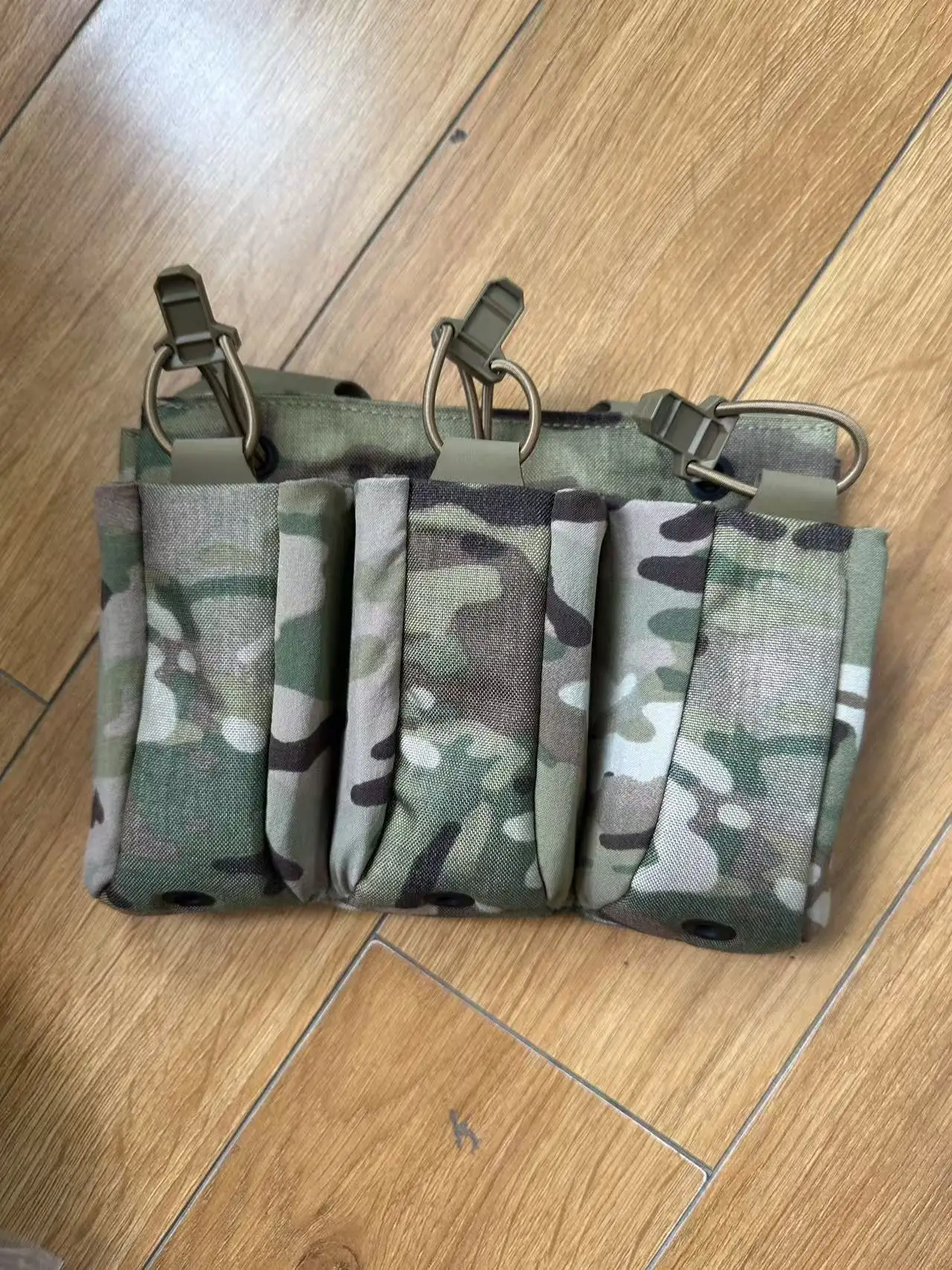 Bolsa triple porta-cargadores de pistola para tiro y al aire libre - imagen 3
