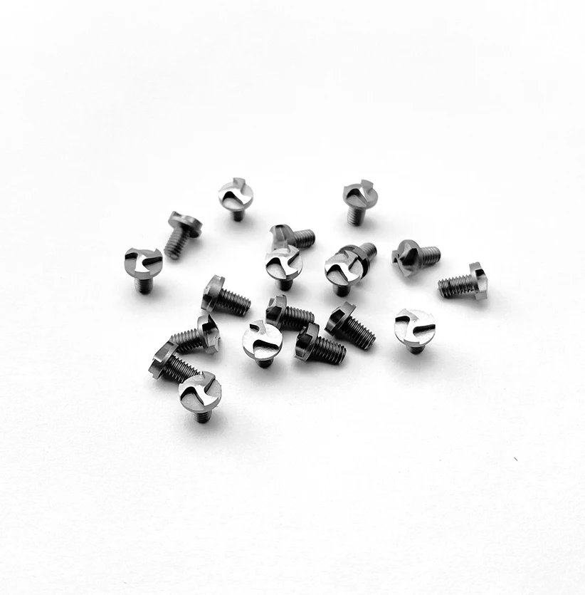 6pieces Screws
