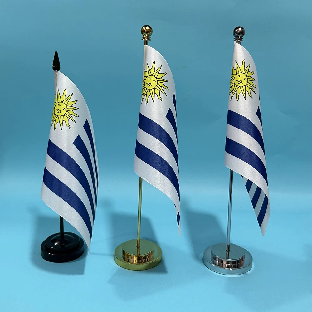 BANDERA DE SKY Bandera de escritorio de oficina Bandera de Uruguay 14x21 cm poliéster UY Bandera de Uruguay Bandera nacional Bandera de país Adornos de escritorio Banderas - imagen 2