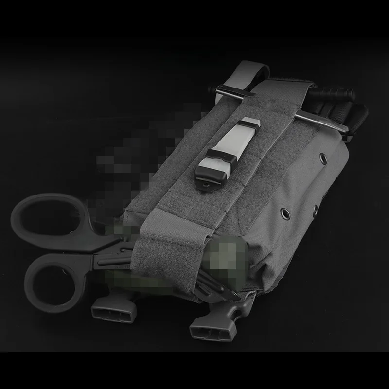 Banda de correa de extensión para colgar en el pecho |   Diseño de montaje expandible con correa elástica MOLLE |   Para accesorios de aventura en la naturaleza - imagen 4