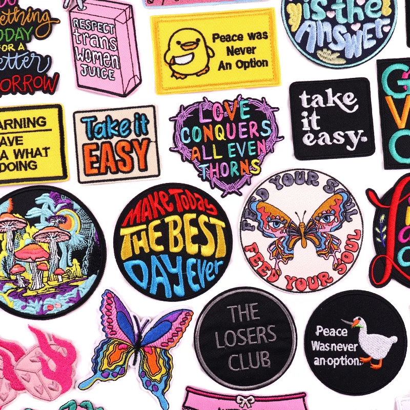 Parches de dibujos animados de mayo de 2024, parche bordado de letras/mariposas, parches termoadhesivos para ropa DIY