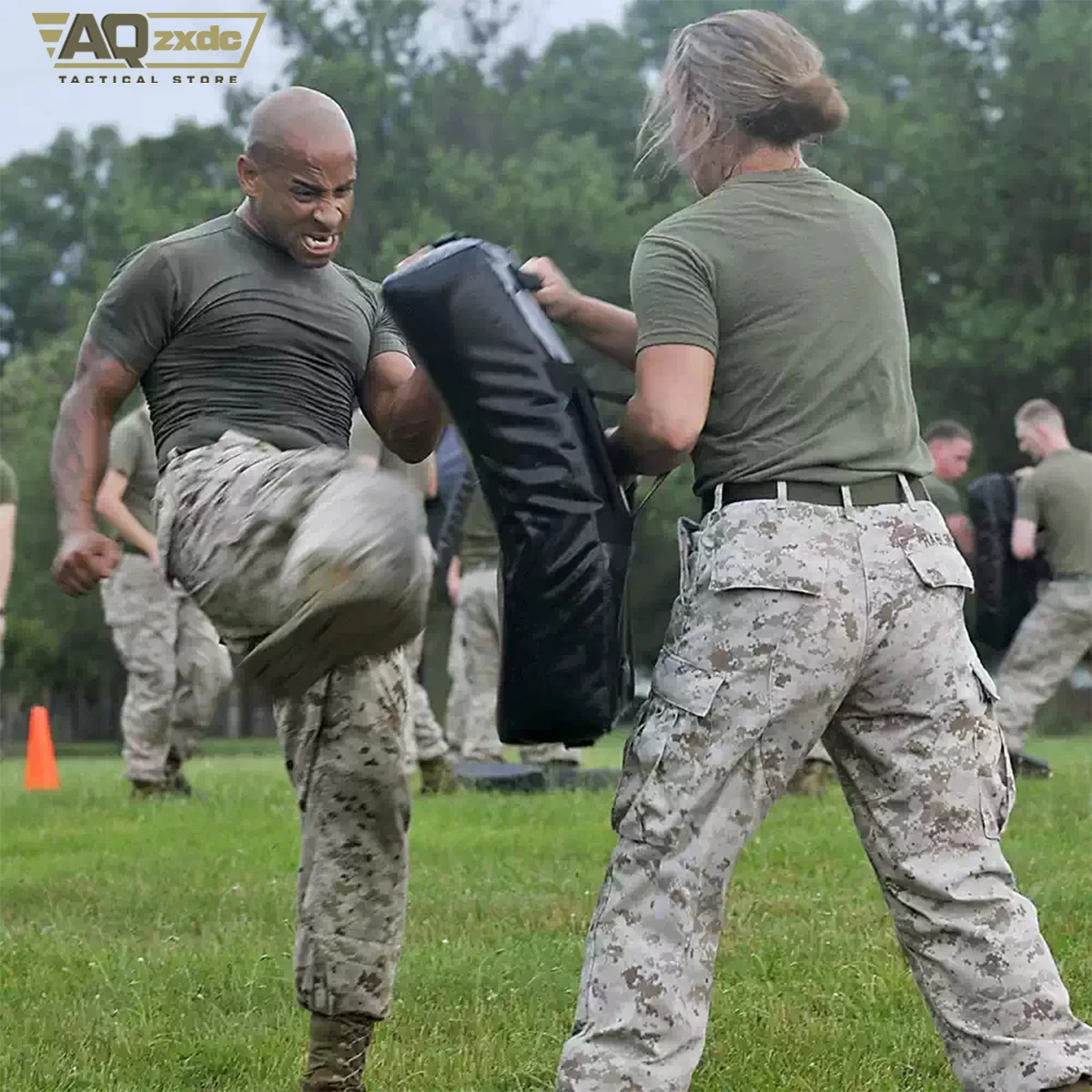 AQzxdc Soffe Camiseta militar de manga corta del Ejército de EE. UU. Acu Ucp Camiseta vintage de los años 90 de Soffe "La liberar la bestia" - imagen 2